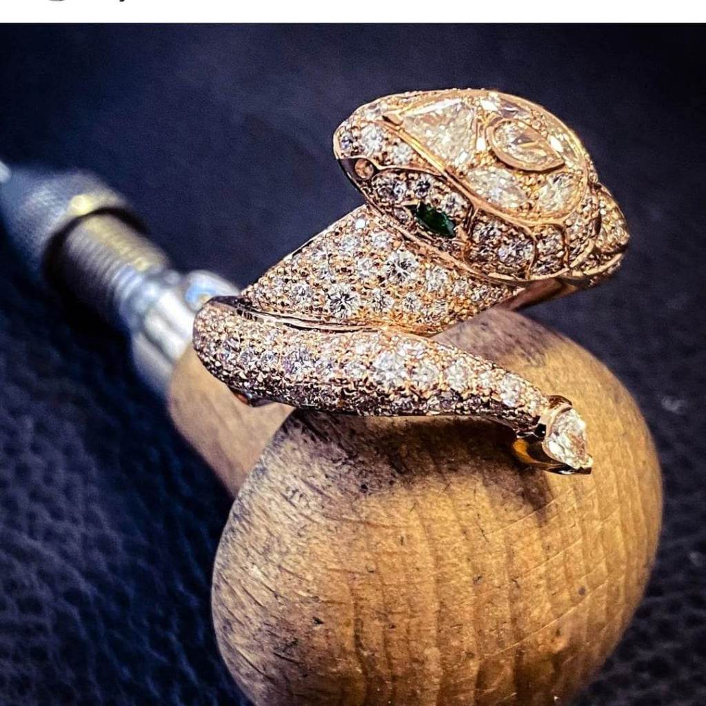 creation atelier réalisation bijouterie bijoux joaillerie gemmes diamants or platine unique